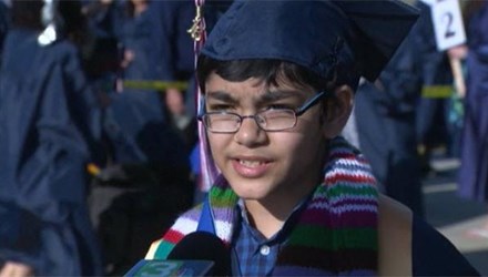 “Thần đồng nhí” 11 tuổi tốt nghiệp 3 trường cao đẳng - 1