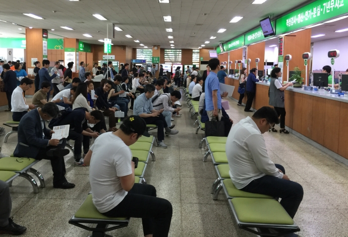 20 năm trước Hàn Quốc đã cấp bằng lái xe số tự động - 3