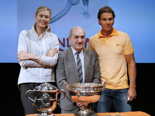 Tin HOT 23/5: Sharapova động viên tinh thần Nadal - 1