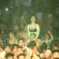 Nụ hôn ở tuổi 18 có đáng bị phán xét? - 5