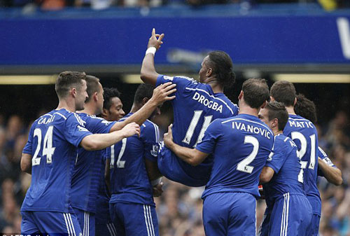Chelsea "mở tiệc" ăn mừng chức vô địch - 2