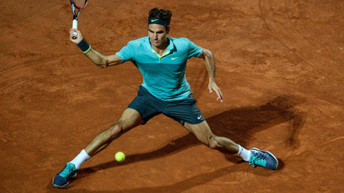 Hot shot: Cú móc trên không cực ảo của Federer - 1