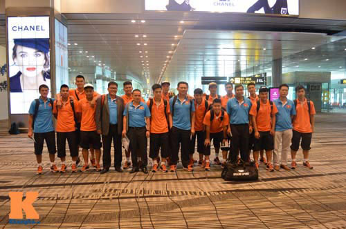 Đặt chân tới Singapore, U23 VN sẽ đá vì người hâm mộ - 1