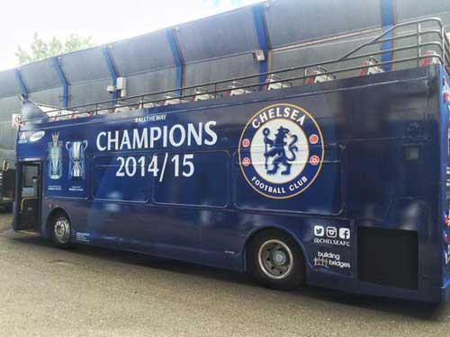 Chelsea ăn mừng chức vô địch theo phong cách Mourinho - 1