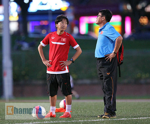 6 cầu thủ U23 Việt Nam phải tập riêng ở Singapore - 1