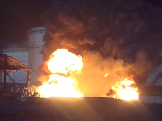 IS đốt nhà máy lọc dầu cản bước tiến quân Iraq - 1