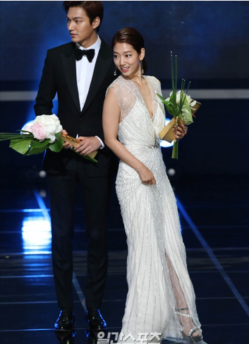 Lee Min Ho và người tình màn ảnh ẵm giải tại “Oscar Hàn“ - 1