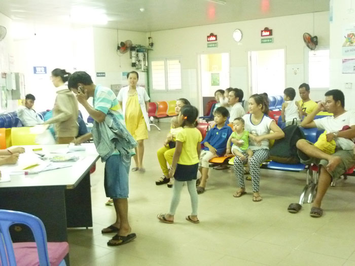 Đà Nẵng: Trẻ nhập viện ồ ạt do nắng nóng - 1