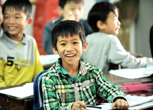 Nụ cười hồn nhiên của trẻ em vùng nông thôn - 5