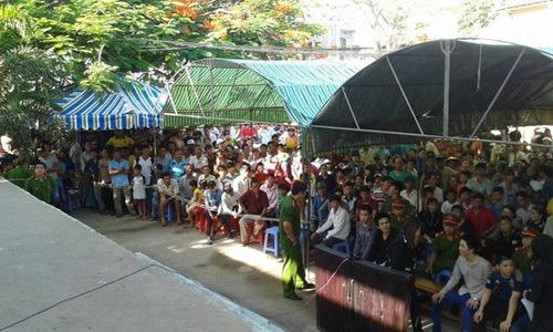 Hỗn chiến náo loạn vùng quê - 3