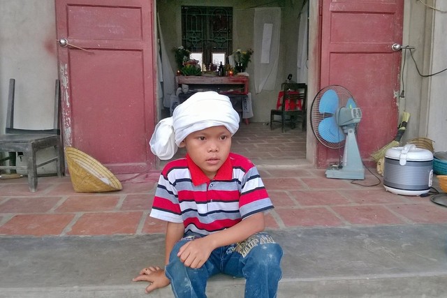 Xót xa cậu bé 10 tuổi có mẹ và chị bị sét đánh chết - 2