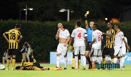 Giữa nghi án bán độ, U23 Đông Timor có trận đấu kỳ lạ - 10