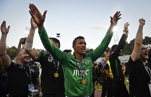 Tin HOT tối 1/6: Barca có nguy cơ bị phạt nặng - 2