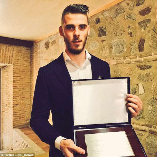 De Gea lên tiếng vụ đến Real, MU tính xây "Dải ngân hà đỏ" - 2