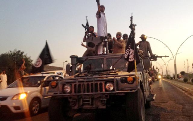 Iraq thừa nhận mất hàng nghìn xe bọc thép vào tay IS - 1
