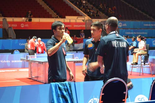 SEA Games 2/6: Chủ nhà giành HCV đầu tiên - 2