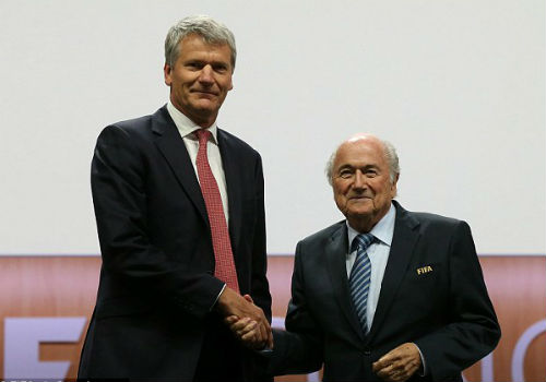 Sepp Blatter từ chức, bóng đá thế giới hả hê - 2