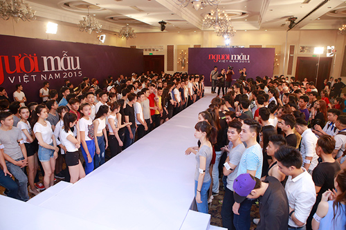 VNTM: Thiếu nữ cao 1m90 được đặc cách ở vòng sơ khảo - 10