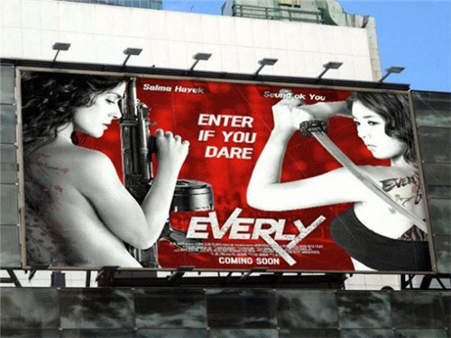 Cận cảnh "nữ chiến binh" cởi áo xăm hình 4 tiếng - 8