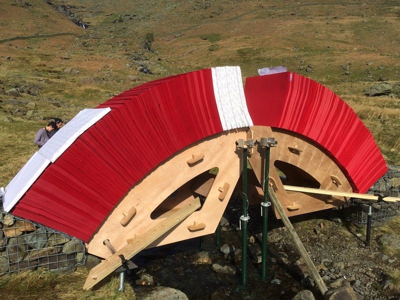 Độc và lạ cây cầu làm bằng giấy người có thể đi qua - 7