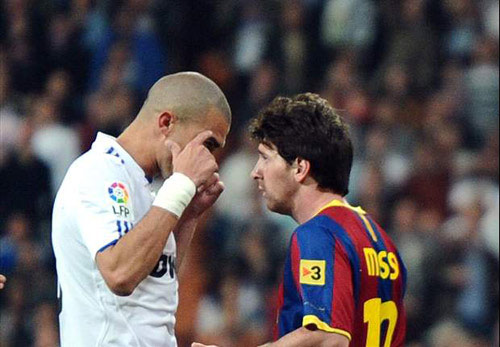 CK Cúp C1: Cả thế giới "chống lại" Messi và Barca - 1