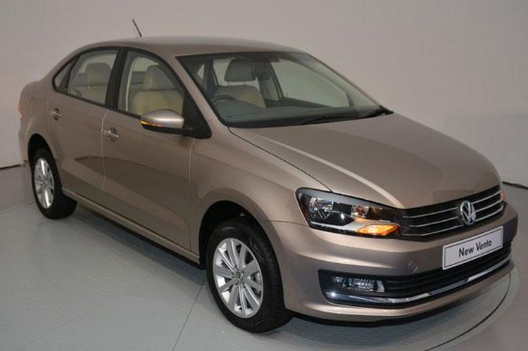 Volkswagen Vento 2015 giá 12.300 USD khiến dân Việt 'thèm' - 1