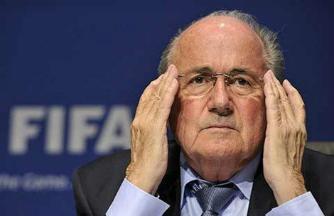Blatter sẽ 'theo chân' bảy quan chức FIFA bị FBI bắt? - 1