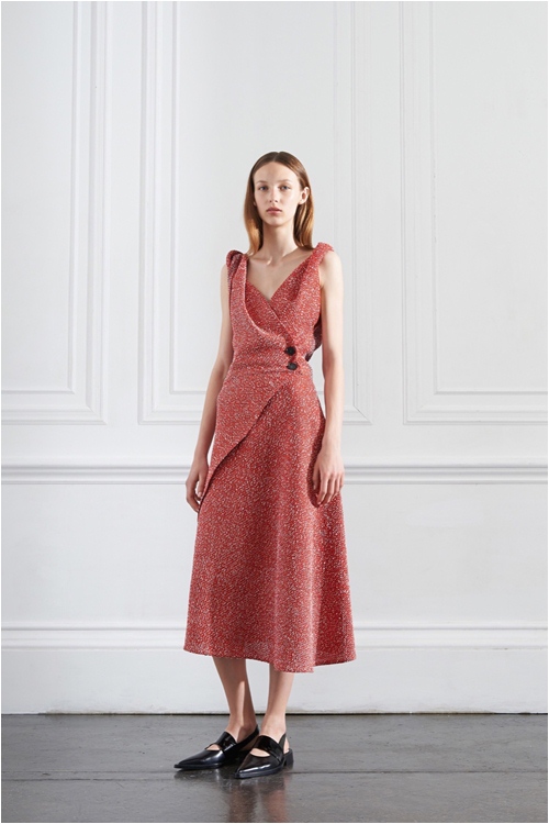 Victoria Beckham: Nét thanh lịch toát ra từ hơi thở - 16