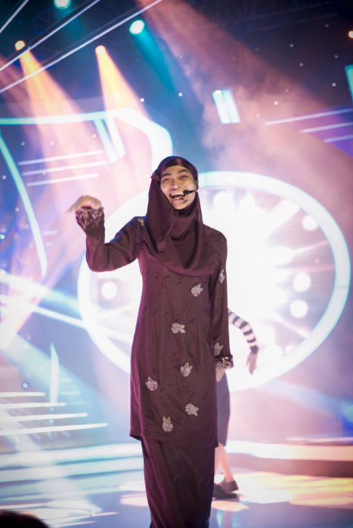 Ái Phương “ẵm” 100 triệu nhờ hát cải lương - 9