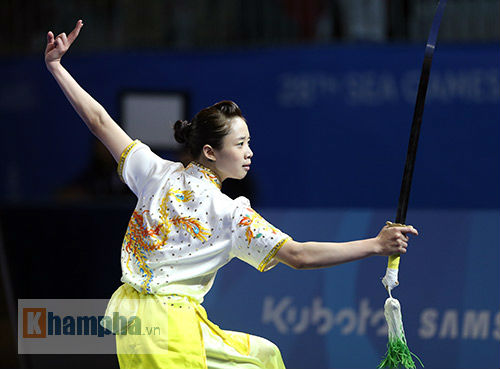 Thúy Vi lại có duyên "mở hàng" HCV cho Wushu VN - 7