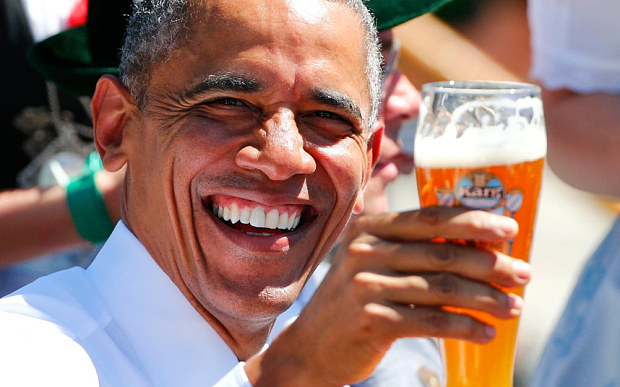 Vì sao Obama uống một vại bia trước khi họp G7? - 1