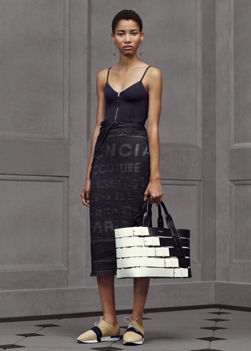 Dự tiệc doanh nhân, hãy mặc Balenciaga! - 6