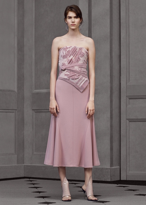 Dự tiệc doanh nhân, hãy mặc Balenciaga! - 2