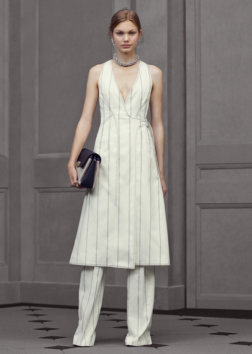 Dự tiệc doanh nhân, hãy mặc Balenciaga! - 6