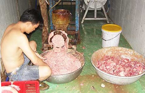 Bò viên làm từ... thịt thối - 2