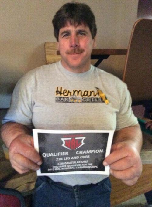 Thích thú với thủy thủ Popeye phiên bản ngoài đời thực - 1