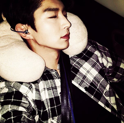 Mỹ nam "đẹp hơn hoa" bị gãy xương mũi trên phim trường - 3