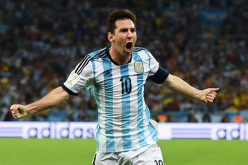 Top 10 ngôi sao sáng giá nhất Copa America 2015: Vắng Aguero - 1