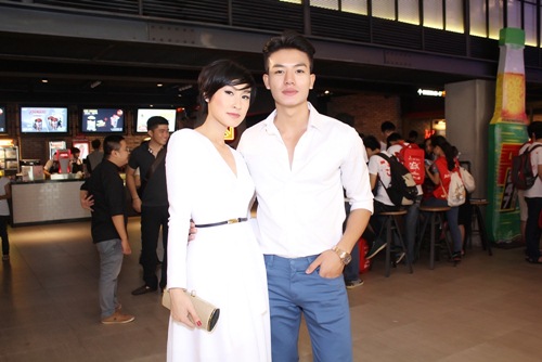 /Uploaded/phamhuuthanh/2015_06_11/NQEG1433992624-hieu-nguyen-vs-kathy-uyen--3-.jpg Hiếu Nguyễn, Kathy Uyên mặc "đồ đôi" đi dạy làm phim - 2