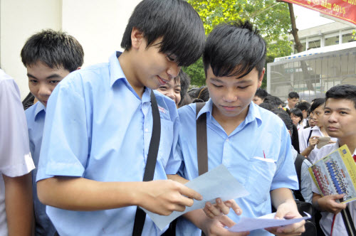 Thi vào lớp 10: Nhiều học sinh tự tin 8 điểm môn Ngoại ngữ - 2