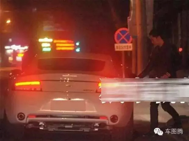 Dàn xế hộp trăm tỉ của Phạm Băng Băng và bạn trai - 5