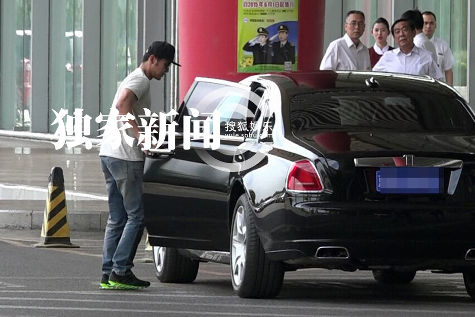 Dàn xế hộp trăm tỉ của Phạm Băng Băng và bạn trai - 12