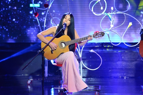 Đoan Trang lần đầu mang con gái 1 tuổi lên sân khấu - 5