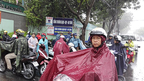 Thi vào lớp 10 môn Toán ở TP.HCM: Đại số dễ, hình học lắt léo - 5