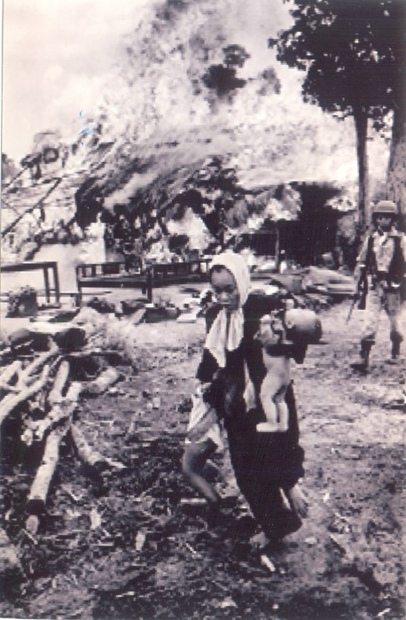 Nhìn lại chiến tranh Việt Nam qua những bức ảnh của AP - 5