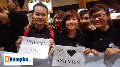 Ánh Viên về nước trong "vòng vây" của fan tối 12/6 - 2