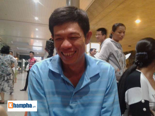 Ánh Viên về nước trong "vòng vây" của fan tối 12/6 - 4