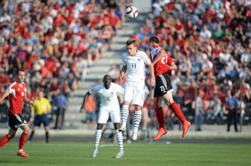 Albania - Pháp: Tiếp tục sa lầy - 3