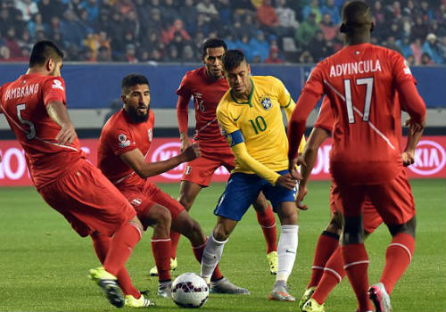 Brazil - Peru: Nhọc nhằn ngày khai màn - 1