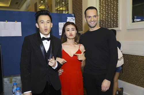 Dương Triệu Vũ và Lan Ngọc "kết hôn" trên sàn diễn - 2